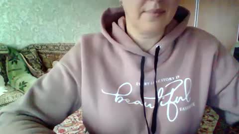 Snapshot of awesomeladyy chatting on 3, 10, 2025 awesomeladyy online show from 3, 10, 2025