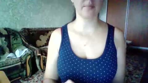 Snapshot of awesomeladyy chatting on 8, 11, 2025 awesomeladyy online show from 8, 11, 2025