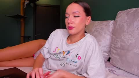 Snapshot of awgustina_sweetheart22 chatting on 24, 1, 2025 Awgustina online show from 24, 1, 2025