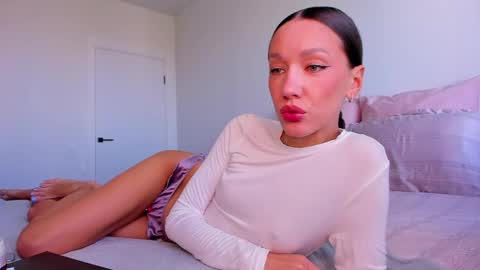 Snapshot of awgustina_sweetheart22 chatting on 6, 5, 2026 Awgustina online show from 6, 5, 2026