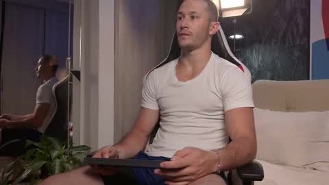 Axel Fairchaild online show from 19, 11, 2025