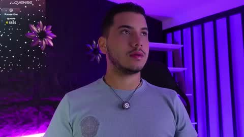 axel_grey_ online show from 15, 12, 2025