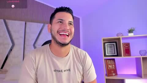 axel_grey_ online show from 18, 4, 2026