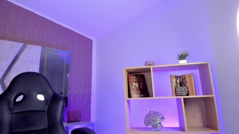 axel_grey_ online show from 20, 4, 2026