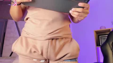 axel_grey_ online show from 4, 7, 2026