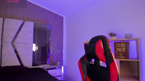 axel_grey_ online show from 27, 7, 2026