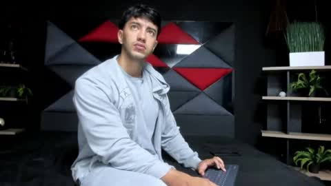 axel_hendrick online show from 27, 4, 2026