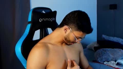 axel stein NEW ACCOUNT online show from 4, 3, 2025