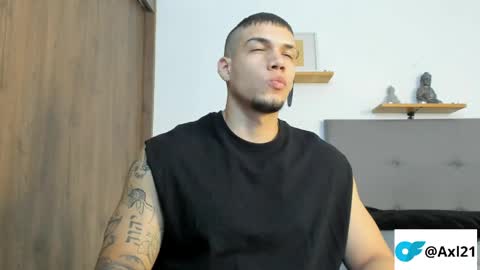 INDEPENDENT MODEL  online show from 17, 5, 2026