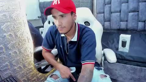 Axell Cross2 online show from 7, 2, 2025