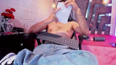 Axell Cross2 online show from 25, 4, 2026