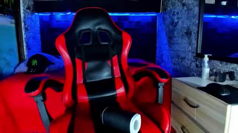 Axell Cross2 online show from 26, 4, 2026