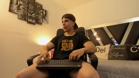 axelmartinezz online show from 22, 4, 2026