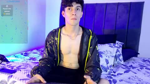 Snapshot of axxxel_twink chatting on 8, 6, 2026 Axxxel online show from 8, 6, 2026