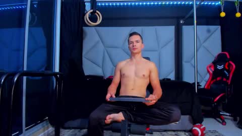 Ayden Miller online show from 6, 11, 2025