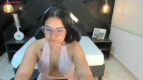 Snapshot of ayla13_ chatting on 9, 3, 2025 Alyda Jaramillo online show from 9, 3, 2025