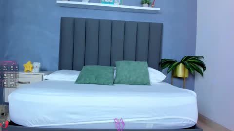 Snapshot of ayla13_ chatting on 7, 11, 2025 Alyda Jaramillo online show from 7, 11, 2025