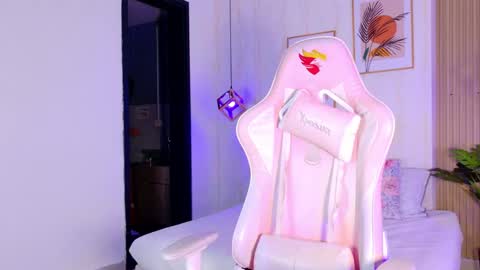 Ayleen online show from 10, 2, 2026