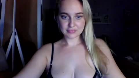 aylinn9999 online show from 25, 7, 2026