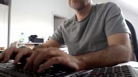 Snapshot of aylinniyerim chatting on 23, 1, 2025 aylinniyerim online show from 23, 1, 2025