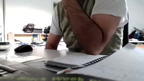 Snapshot of aylinniyerim chatting on 4, 11, 2025 aylinniyerim online show from 4, 11, 2025