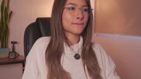 Ayra L online show from 11, 3, 2026