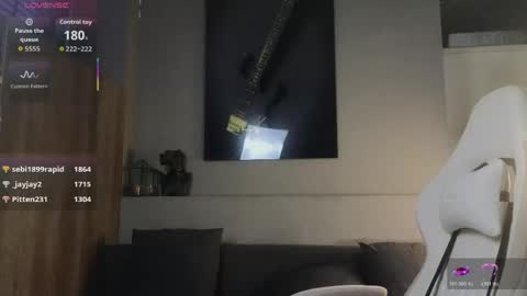 Ayreen Moore online show from 23, 4, 2026