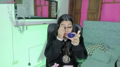 Snapshot of aysha_winxs chatting on 27, 5, 2026 Aysha online show from 27, 5, 2026