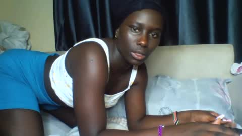 Snapshot of azaelia_iris chatting on 9, 5, 2026 azaelia_iris online show from 9, 5, 2026
