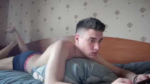 Snapshot of azazelmax chatting on 15, 2, 2025 azazelmax online show from 15, 2, 2025