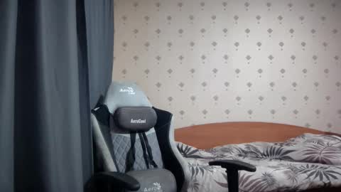 Snapshot of azazelmax chatting on 3, 10, 2025 azazelmax online show from 3, 10, 2025