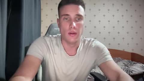 Snapshot of azazelmax chatting on 17, 10, 2025 azazelmax online show from 17, 10, 2025