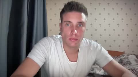 Snapshot of azazelmax chatting on 29, 10, 2025 azazelmax online show from 29, 10, 2025