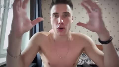 Snapshot of azazelmax chatting on 4, 11, 2025 azazelmax online show from 4, 11, 2025