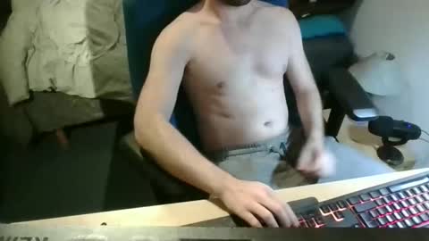 Snapshot of azdert2100 chatting on 12, 11, 2025 azdert online show from 12, 11, 2025