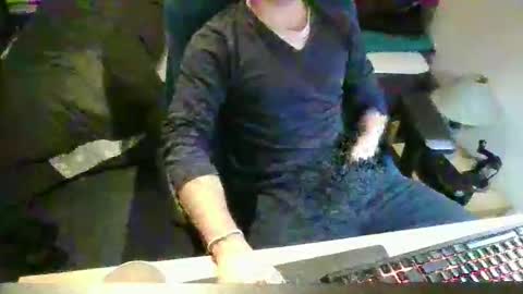 Snapshot of azdert2100 chatting on 3, 3, 2026 azdert online show from 3, 3, 2026