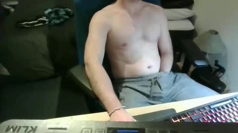 Snapshot of azdert2100 chatting on 31, 3, 2026 azdert online show from 31, 3, 2026