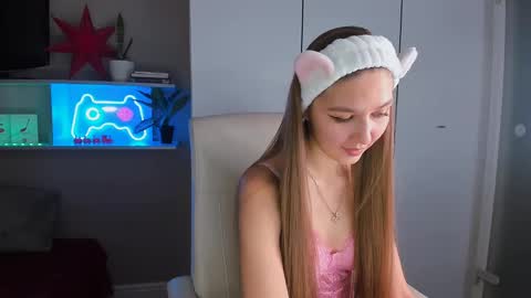 Snapshot of azeliaclark chatting on 6, 1, 2025 Sofia online show from 6, 1, 2025