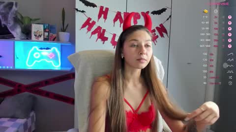 Snapshot of azeliaclark chatting on 27, 10, 2025 Sofia online show from 27, 10, 2025