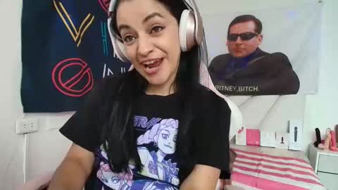 Azucena R online show from 25, 4, 2026