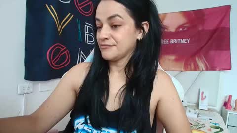 Azucena R online show from 28, 4, 2026