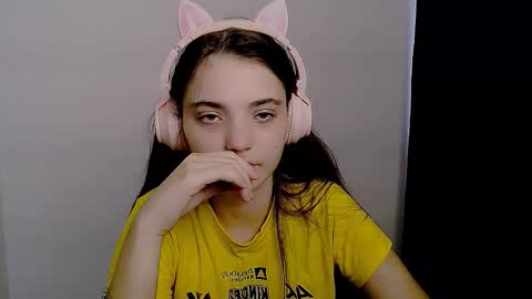 Snapshot of azumi_chan_ chatting on 9, 9, 2025 azumi_chan_ online show from 9, 9, 2025