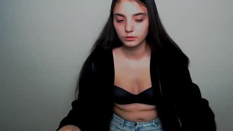 Snapshot of azumi_chan_ chatting on 23, 10, 2025 azumi_chan_ online show from 23, 10, 2025