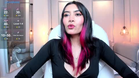 Azura online show from 28, 1, 2025