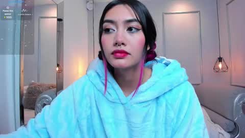 Azura online show from 10, 3, 2025