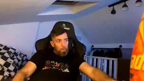 b4dafall44 online show from 26, 12, 2024