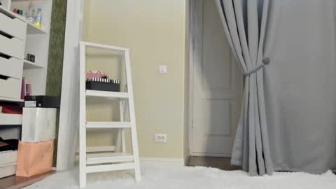 babby_jewel online show from 7, 11, 2025