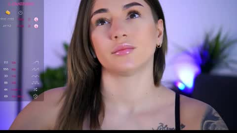 Snapshot of babbyaisha chatting on 7, 10, 2025 Inna online show from 7, 10, 2025