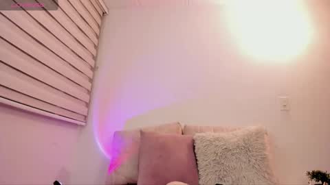 babe_sophiee1 online show from 10, 2, 2026