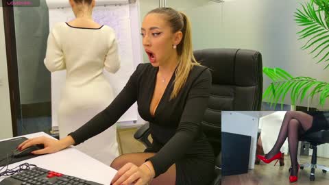 Olivia and Lexi online show from 29, 1, 2025